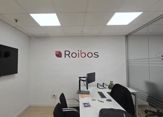 Roibos Logotipo en despacho